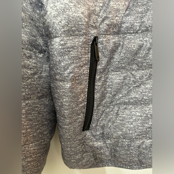 Abercrombie Kids Light Puffer Hooded Jacket. Fully Lined Size 15/16. - Picture 4 of 13